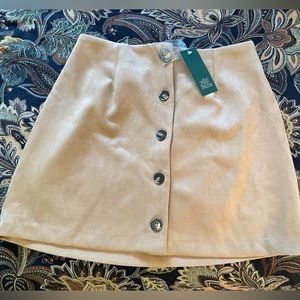 Wild fable tan skirt (shorts underneath) size small never worn!